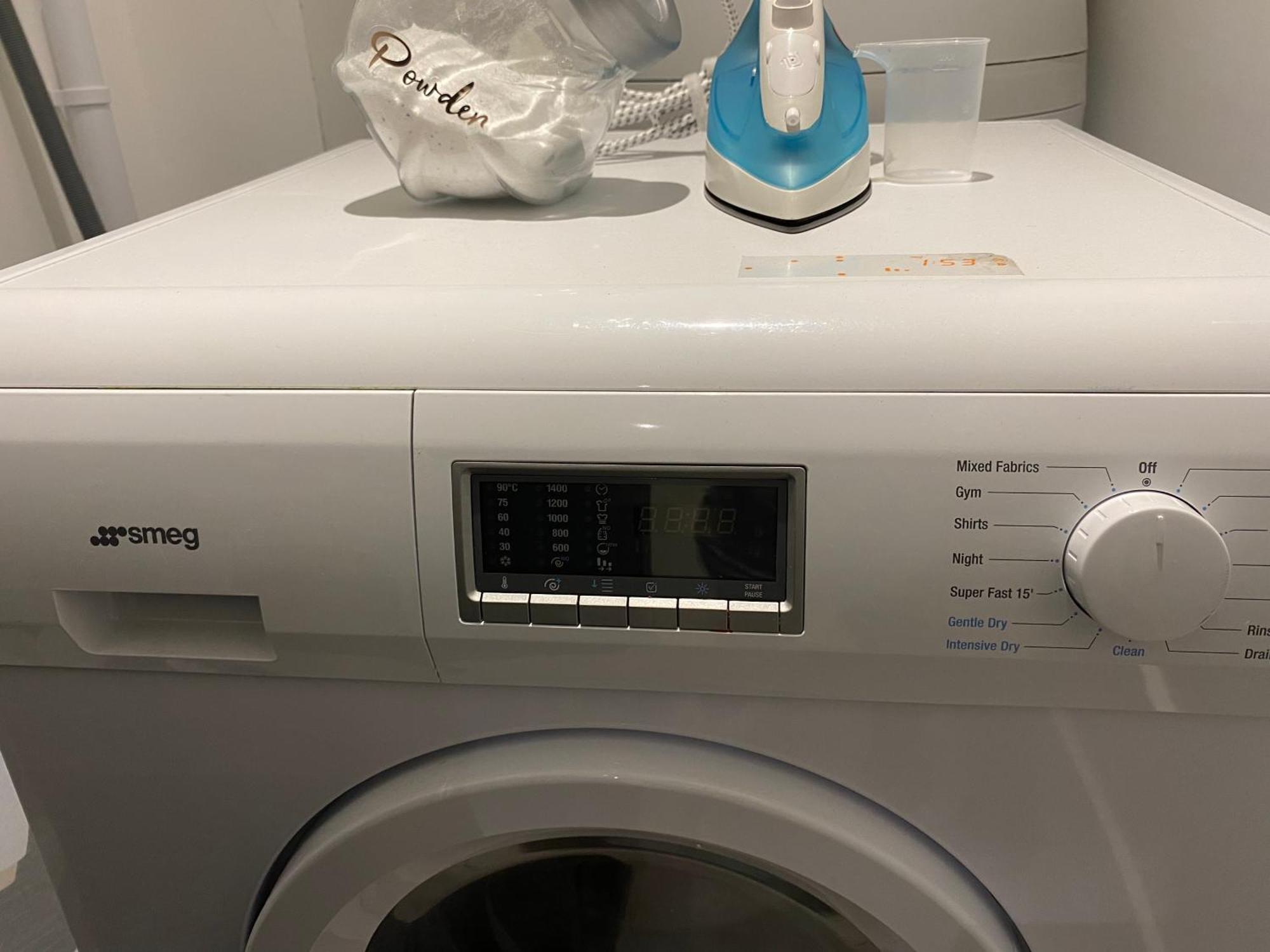 Newpointe Stunning 1-Bedroom Serviced Apartment ミルトン・ケインズ 部屋 写真