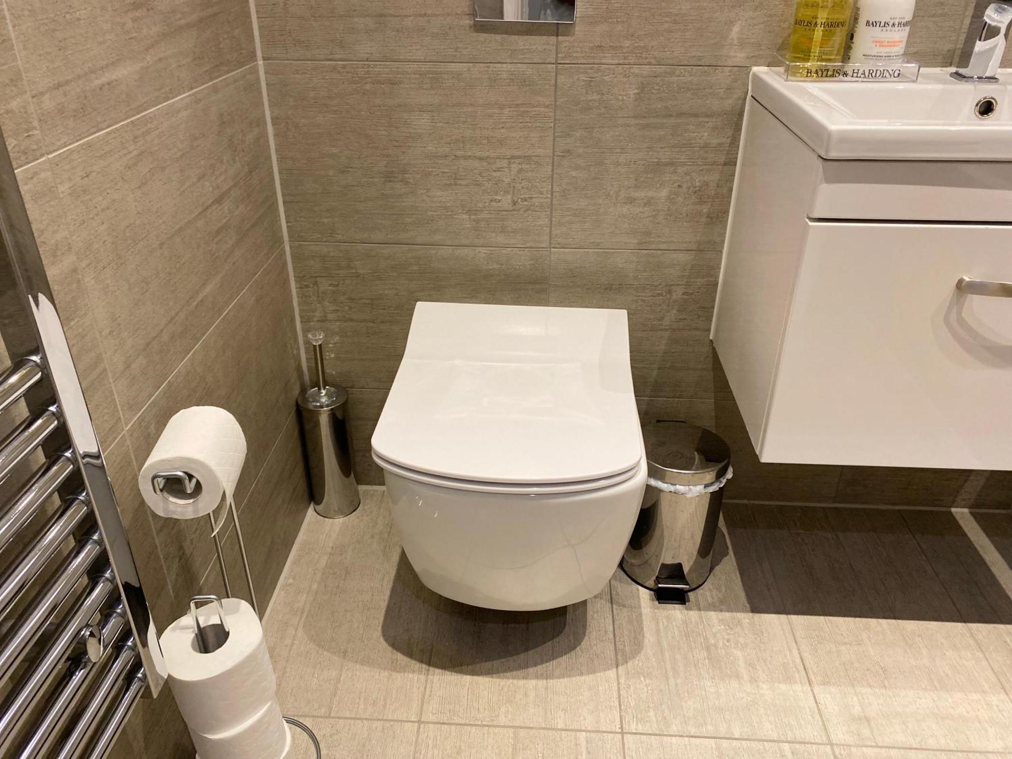 Newpointe Stunning 1-Bedroom Serviced Apartment ミルトン・ケインズ 部屋 写真